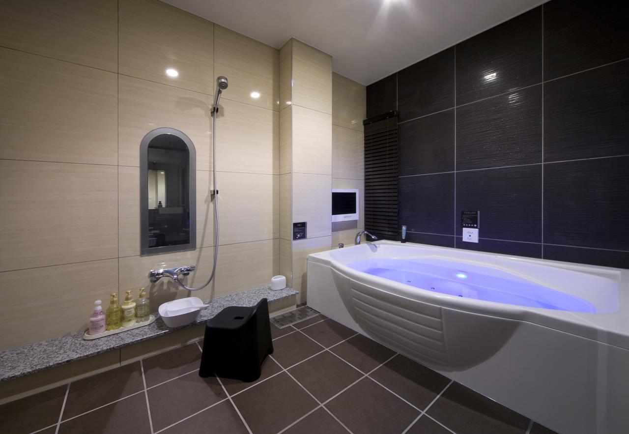 Jewel Hotel Luxury Modern (Adults Only) Miyoshi  Luaran gambar